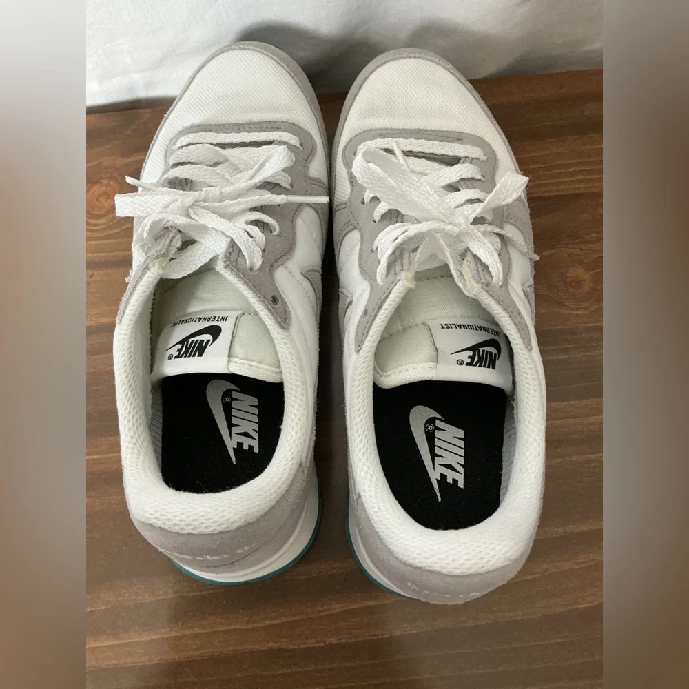 Nike Kids White and Gray Sneakers